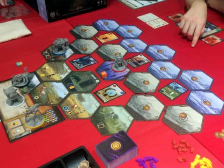 Demo vs Teach different types of presenting games (Topic Discussion